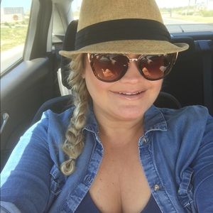 Meet your Posher, Marisa